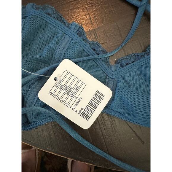 NWT Intimately by Free People Blue Lace Crisscross Strappy Bralette Bra Size M - Picture 4 of 7